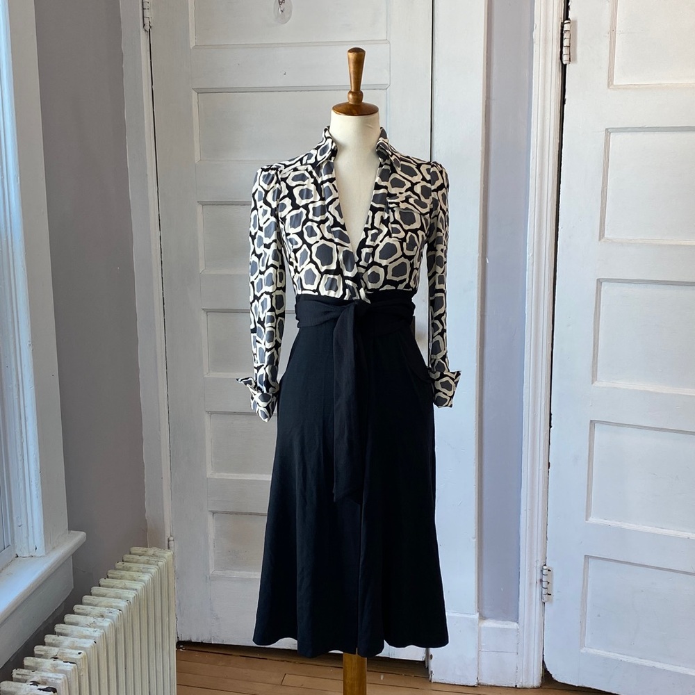Diane Von Furstenberg Silk Blend Wrap Dress, Size 4